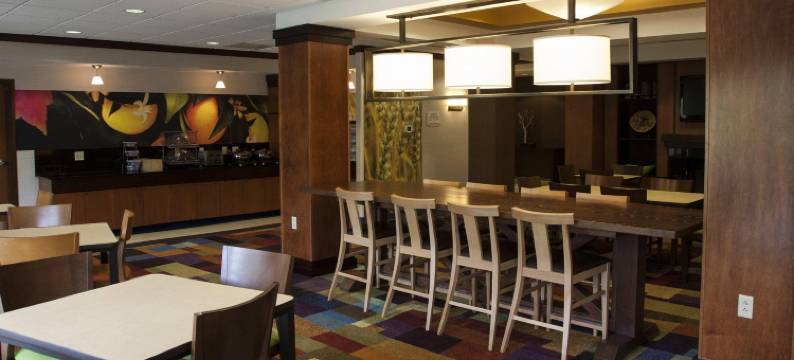 贝德福德万豪万枫酒店(Fairfield Inn & Suites Bedford)图片