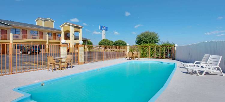 特勒尔温德姆呗盟酒店(Baymont by Wyndham Terrell)图片