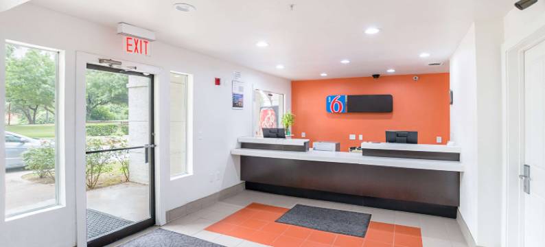 德克萨斯大草原城 - 六旗大道附近 6 号汽车旅馆(Motel 6 Grand Prairie, TX - Near Six Flags Drive)图片