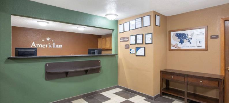 康瑟尔布拉夫斯温德姆美吟温德姆酒店(AmericInn by Wyndham Council Bluffs)图片