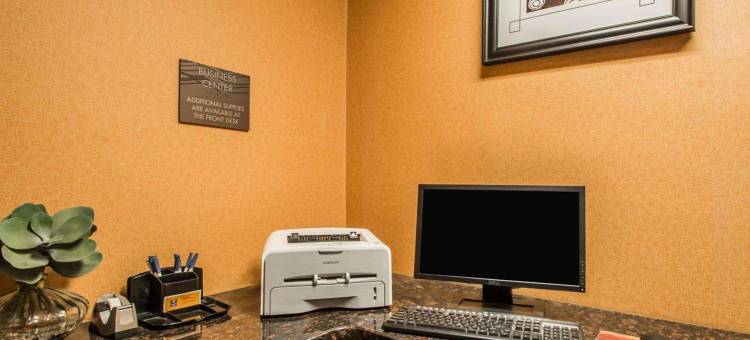 品质酒店及套房新泽西州首府区(Quality Inn & Suites NJ State Capital Area)图片