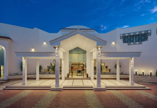 Dreams Beach Resort Hotel Overview