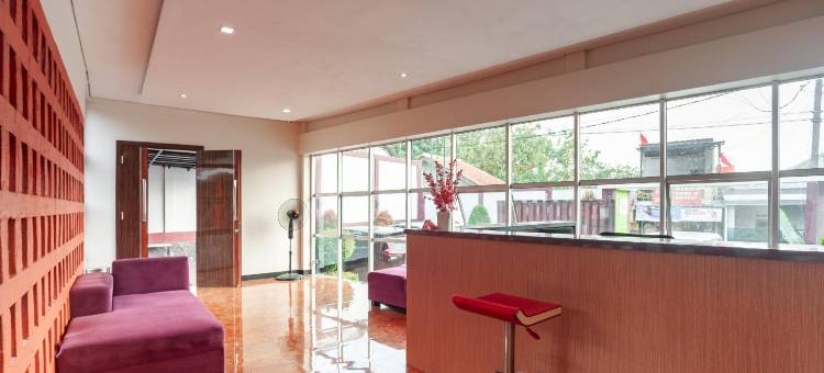 茂物阿玛丽利斯圣都城市景观酒店(Urbanview Hotel Amarilis Sentul Bogor by RedDoorz)图片