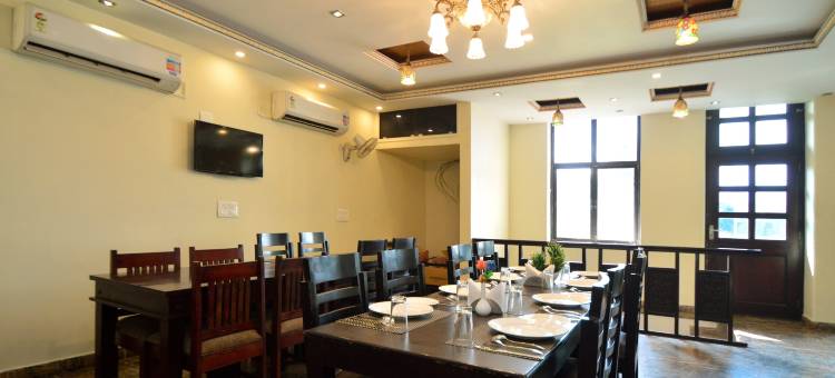 苏尔雅嘉儿酒店(Hotel Surya Garh)图片