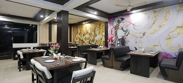 OYO 8095 泰姬城堡酒店(Capital O Taj Castle)图片