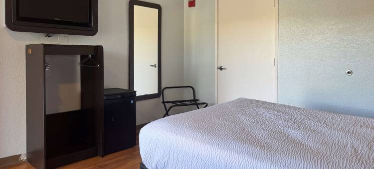 西米谷6号汽车旅馆(Motel 6 Simi Valley, CA)图片