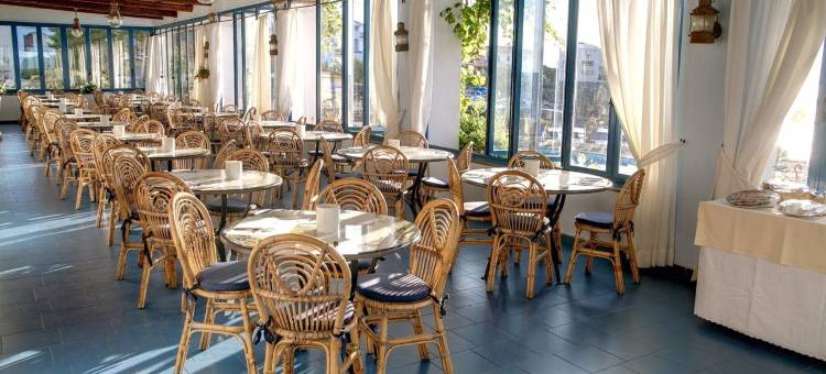 阿拉斯纳岩石酒店(Arathena Rocks Hotel)图片