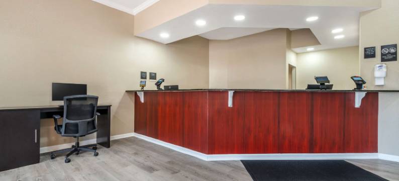 纽波特纽斯市中心区域的舒眠酒店及套房(Sleep Inn & Suites Newport News City Center Area)图片