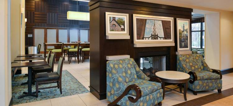 弗农山贝尔沃-亚历山大南区欢朋套房酒店(Hampton Inn & Suites by Hilton Fort Belvoir Alexandria South)图片