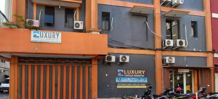红门酒店@豪华民宿-近阿罗哈瓦鲁泗水(RedDoorz at Luxury Homestay Near Aloha Waru Surabaya)图片
