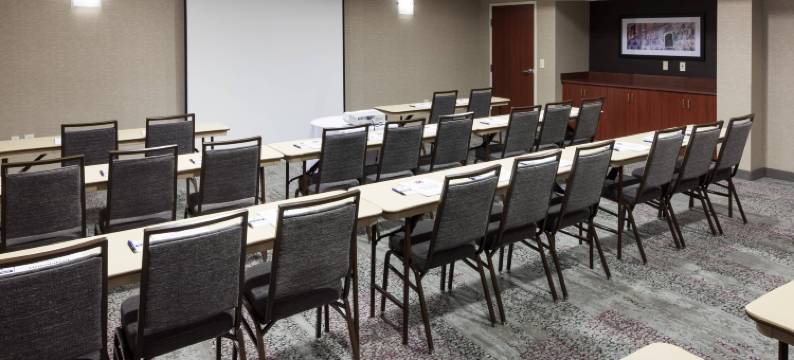 伯明翰特拉斯维尔万豪万怡酒店(Courtyard Birmingham Trussville)图片