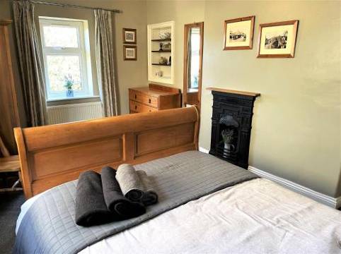 马尔伯里别墅酒店(Mulberry Cottage with Wood Burner, Garden and Easy Parking)