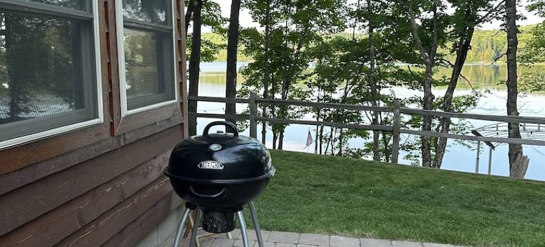 Cozy Retreat: Unwind in a cozy cabin on the shores of Kentuck Lake图片