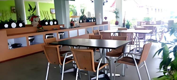 拉图度假酒店(Ratu Hotel & Resort)图片