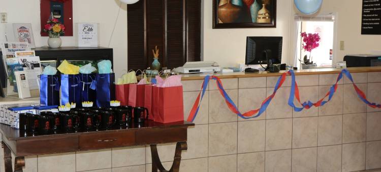 哈扎德KY速8酒店(American Elite Inn)图片