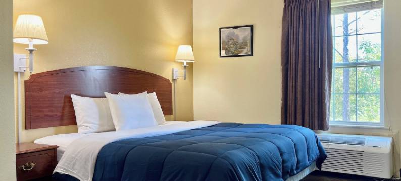 69号高速公路烛光套房酒店-近麦卡莱斯特(Candlelight Inn & Suites Hwy 69 Near McAlester)图片