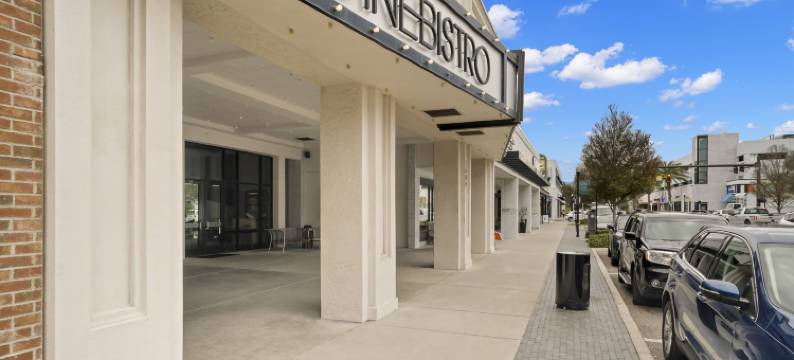 Charming Retreat with Private Balcony and Garden Oasis - Gorgeous Escape图片