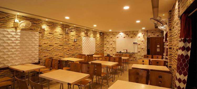 香蒂尼瓦斯酒店(Hotel Shantinivas)图片