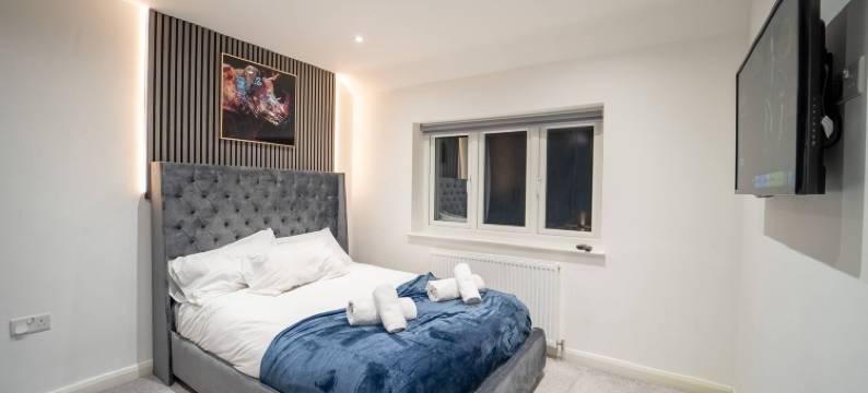 Luxury Retreat, Hot tub,  SK Massage Bed & Tesla图片