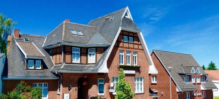 卡蒙兹别墅潘森酒店(Hotel & Pension Villa Camenz)图片