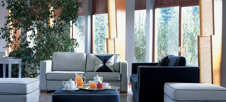 TH 蒂勒尼亚 - 绿色公园美居度假村(TH Tirrenia - Green Park Resort)图片