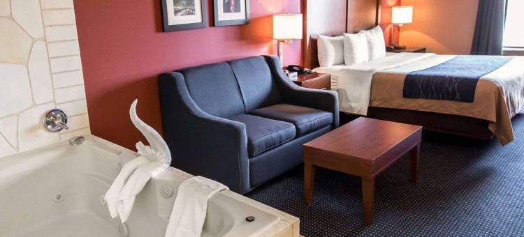 克里斯特尔莱克-阿尔冈金舒适酒店(Comfort Inn Crystal Lake - Algonquin)图片