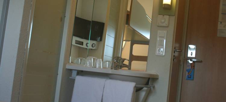 尼奥尔东拉克雷彻宜必思快捷酒店(Ibis Budget Niort Est la Crèche)图片