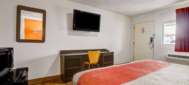 新墨西哥克罗维斯 6 号汽车旅馆(Motel 6 Clovis, NM)图片