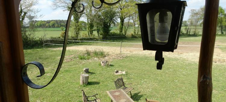 马车与马匹(Une Roulotte et des Chevaux)图片