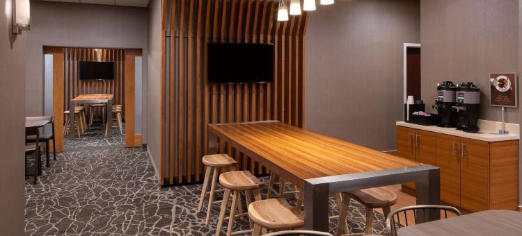 纳什维尔机场索尼斯塔精选套房酒店(Sonesta Select Nashville Airport Suites)图片