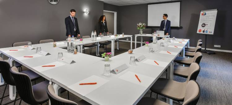 宜必思沙勒罗瓦机场布鲁塞尔南酒店(Ibis Charleroi Airport Brussels South)图片