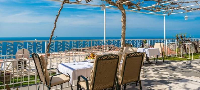 劳拉客房公寓酒店(Apartments and Room Lora)图片