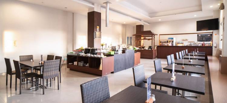 中城萨姆帕特快捷酒店 - 加里曼丹藤加(Midtown Xpress Sampit - Kalimantan Tengah)图片