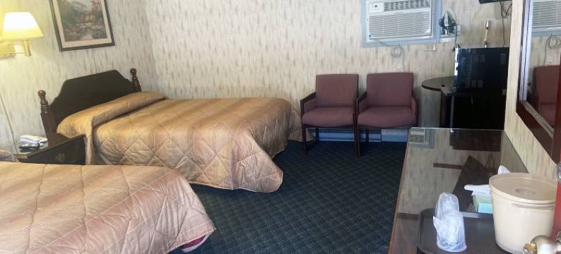 西斯托克布里奇欢乐谷汽车旅馆(Pleasant Valley Motel West Stockbridge)图片