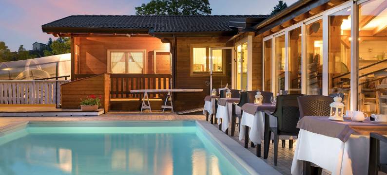 卡斯塔尼公园露营酒店(Glamping Villaggio Parco Dei Castagni 4 Stelle)图片