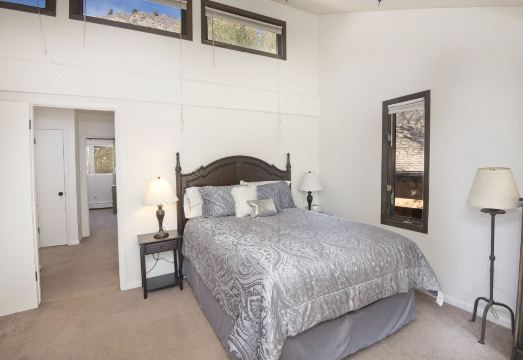 West Vail Riverfront Lodging, Colorado Hotel Overview