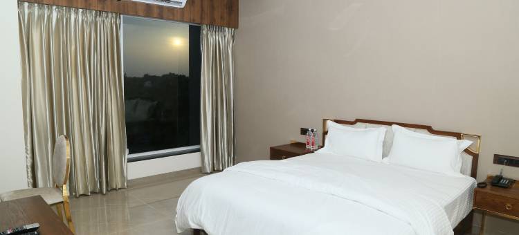 鲁图拉杰丽晶酒店(Hotel Ruturaj Regency)图片