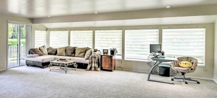 广阔的家庭房在高尔夫球场：徒步与自行车！(Spacious Family Home on Golf Course Hike and Bike!)图片