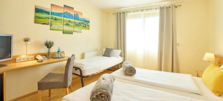 弗杜那机场酒店(Airport-Hotel Fortuna)图片