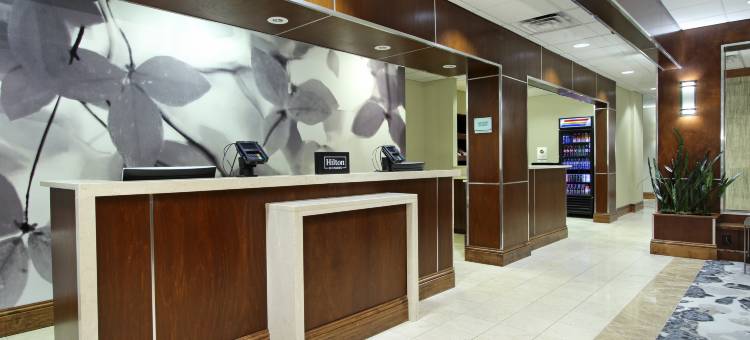 纽瓦克希尔顿逸林酒店(DoubleTree by Hilton Hotel Newark)图片