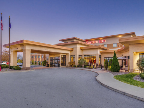 密尔沃基机场希尔顿花园酒店