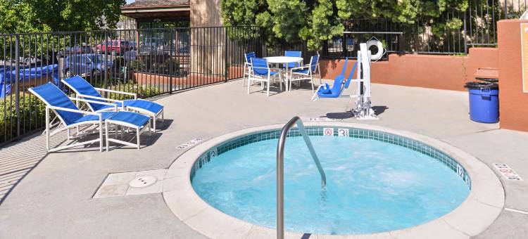 Candlewood Suites 圣迭戈(Candlewood Suites San Diego)图片