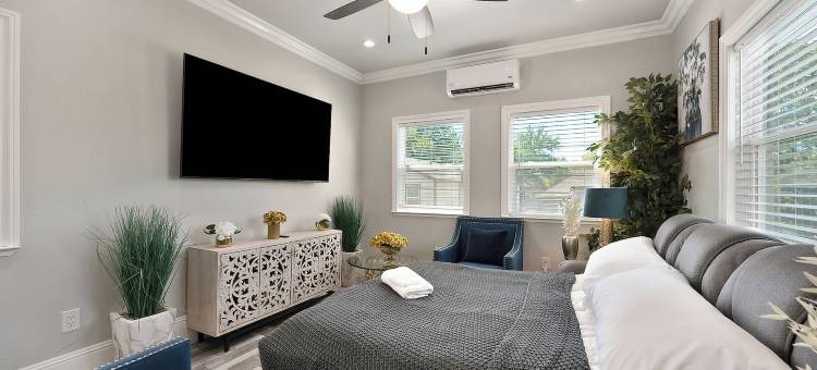 步行至加州大学戴维斯医学中心！带庭院的复式公寓(Walk to UC Davis Medical Center! Duplex w/ Patio)图片