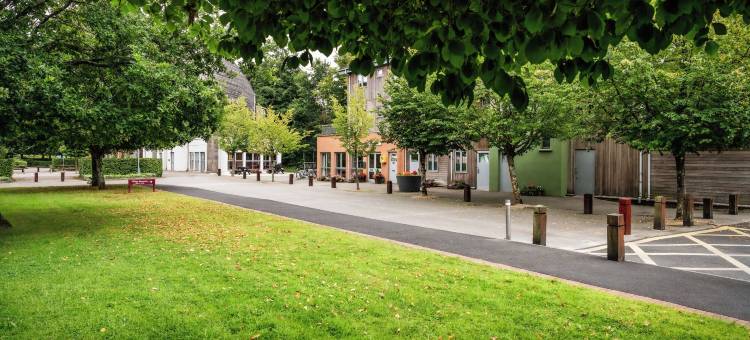 利默里大学的德罗莫埃乡村(Dromroe Village University of Limerick)图片