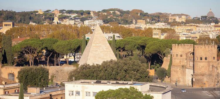 罗马金字塔景观公寓出租(Rental in Rome Pyramid View Apartment)图片