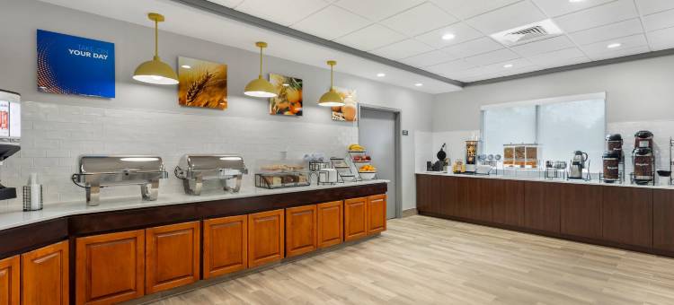 卡姆登舒适酒店及套房(Comfort Inn & Suites)图片