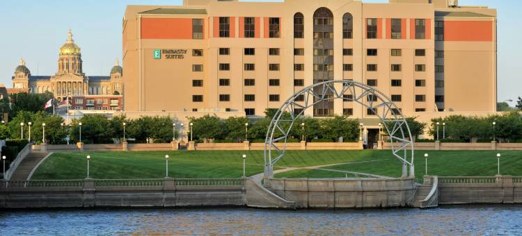 德梅因市中心希尔顿安泊酒店(Embassy Suites by Hilton des Moines Downtown)图片