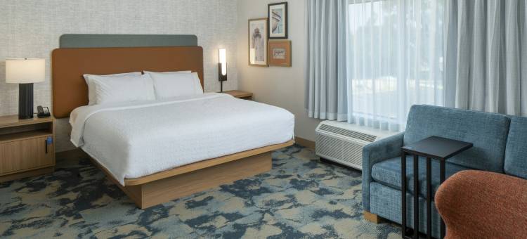希尔顿旗下欢朋酒店，位于海湾港海滩大道(Hampton Inn by Hilton Gulfport Beach Boulevard)图片