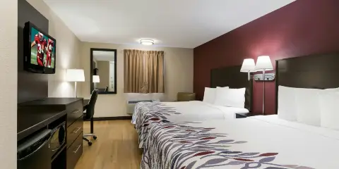 赫爾希紅屋頂酒店