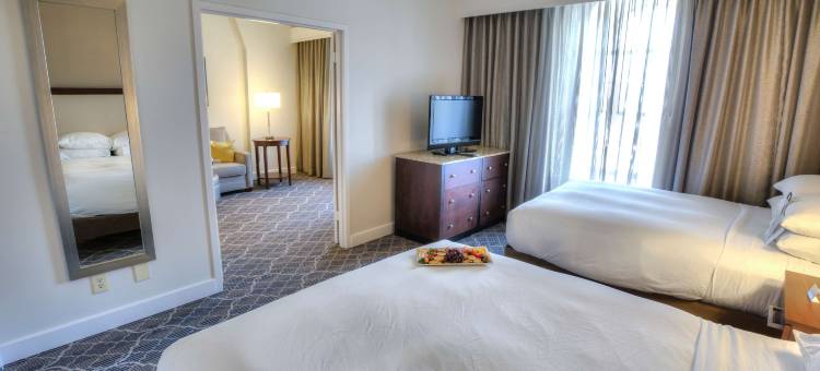 希尔顿逸林套房酒店-亚特兰大电池区(Doubletree Suites by Hilton at the Battery Atlanta)图片